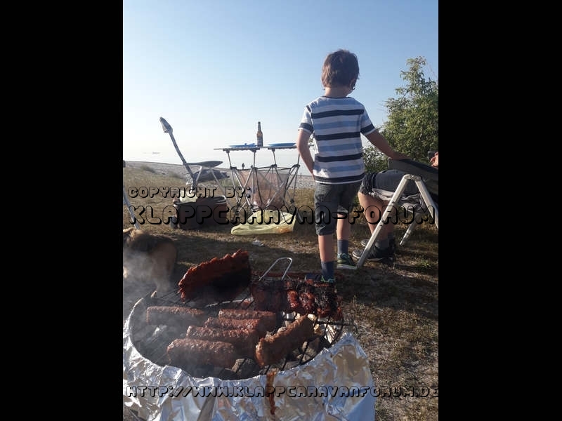 Camping am Deich Fehmarn / grillen am Strand