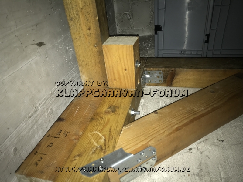 Zeltlift für Anhängerzelt in Garage