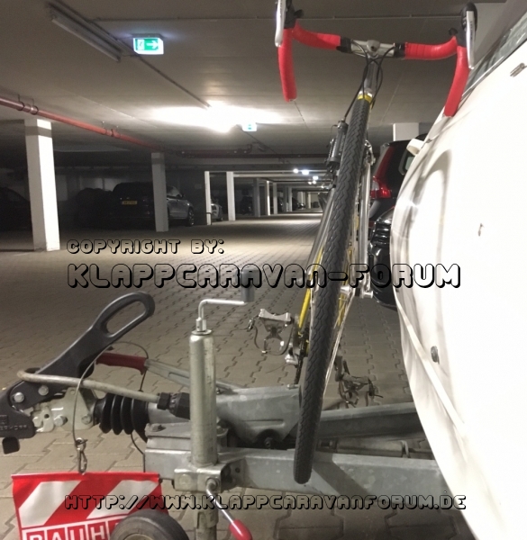 Fahrrad auf Deichsel