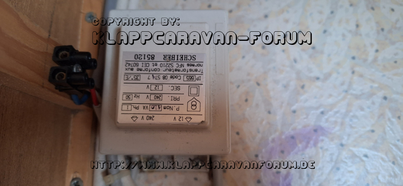 TV34 Elektro Verdrahtung Stauraum kleiner Sitz