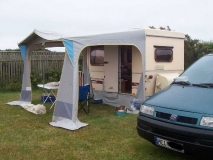 Esterel CC 29 mit halbem Vorzelt