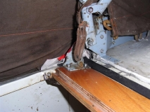 CT6-1 Deckelhalterung im Reperaturmodus