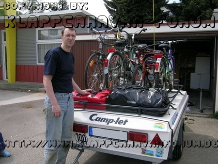 Gepackt mit Fahrrädern und neuen Taschen No2