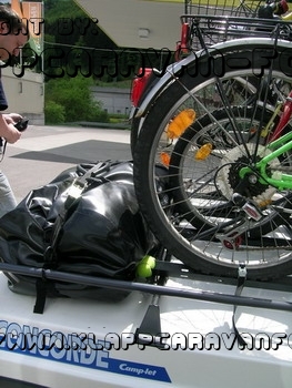 Gepackt mit Fahrrädern und neuen Taschen No4