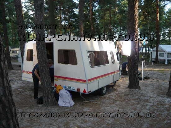 aufgebaut- Klappe, die erste