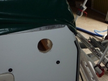 Bild 1 Lochausschnitt, Bild 1 Einfüllstutzen, Bild 1 mit Schlauch, Bild {num} ohne Schlauch, Bild 1 Ausenansicht, Bils 1 Innenansicht