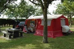 Camping Municipal Le Clos Ruault – Unter Apfelbäumen