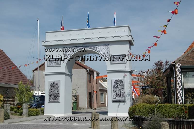 Wemeldinge - Geschmückt für den Königinnentag - 1