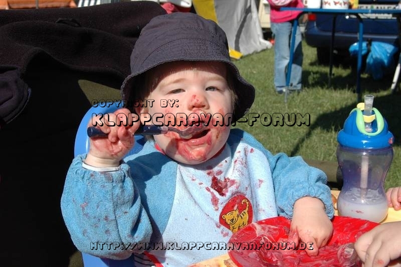 Dransfeld 2011 - Frühstück - Campernachwuchs 2