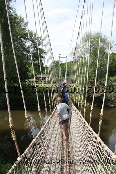 Nahe am Sommer 2011 - Monzingen - Barfußpfad Bad Sobernheim - Hängebrücke - 1
