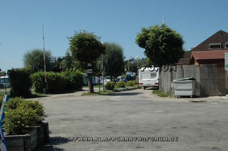 Camping Municipal St.-Point-Lac - Einfahrt