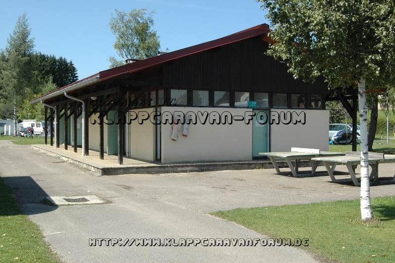 Camping Municipal St.-Point-Lac - Zentrales Waschhaus
