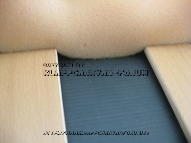 Trigano - So drückt sich die Matratze auf Lattenrost durch die Lücken