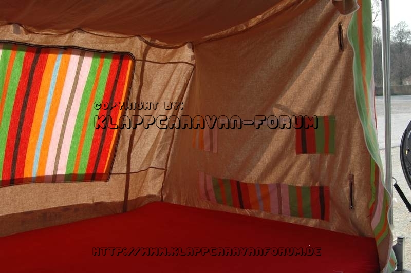 Innenzelt SK-Falter - Eigenanfertigung - Deichselseite innen mit Taschen