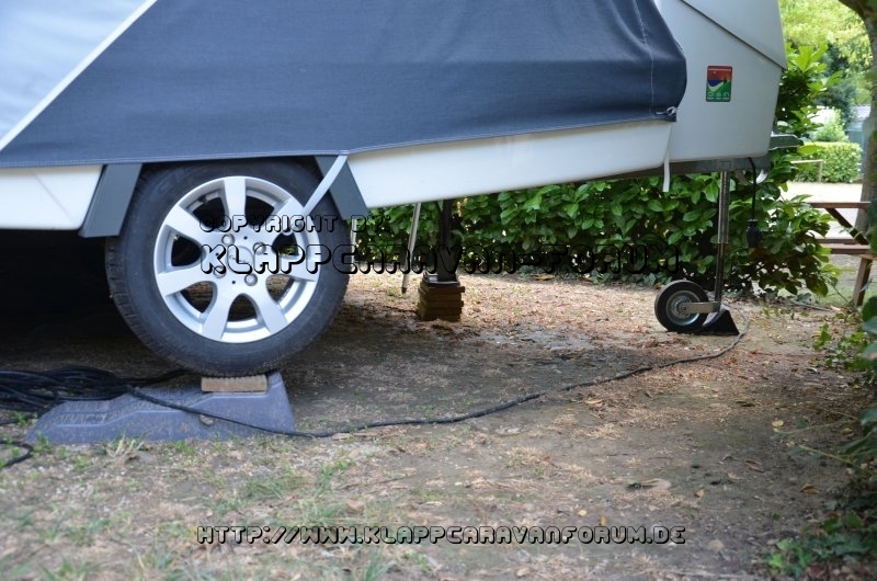 Aufbau Camp-let bei Gefälle