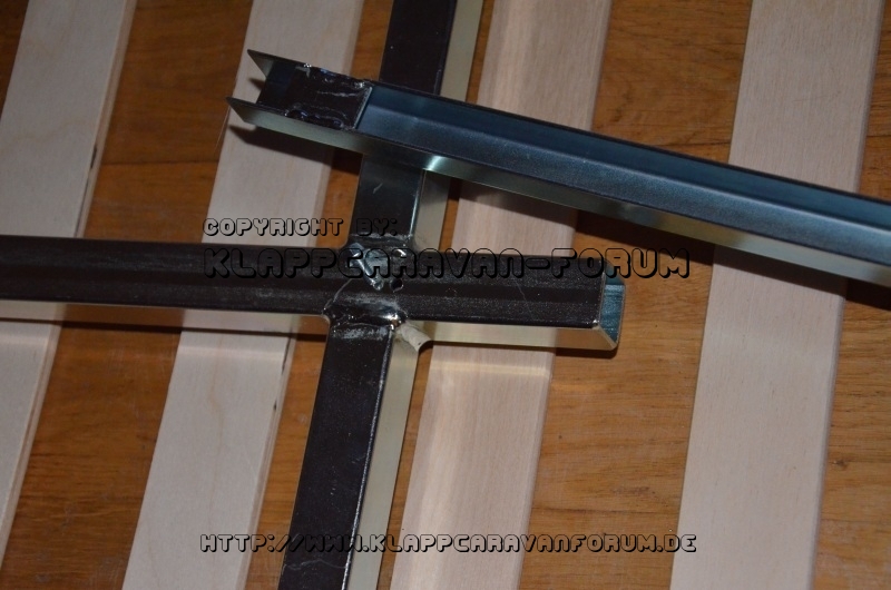 Camp-let Montage erhöhter Lattenrost