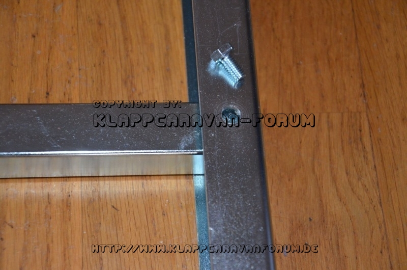 Camp-let Montage erhöhter Lattenrost